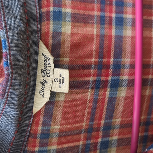 ❤️5/$25  EUC Lucky Plaid Collar Shirt - Picture 3 of 4